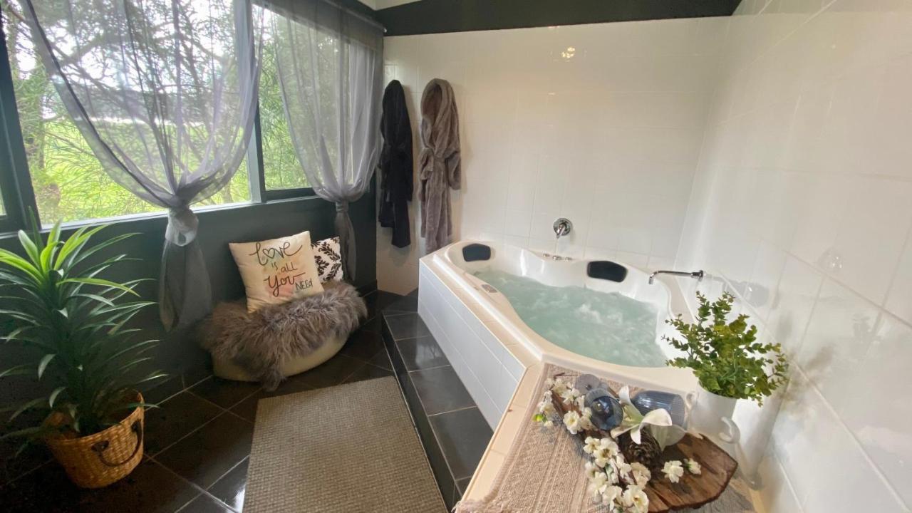 Couple'S Luxury Resort Spa Retreat Cowes Εξωτερικό φωτογραφία