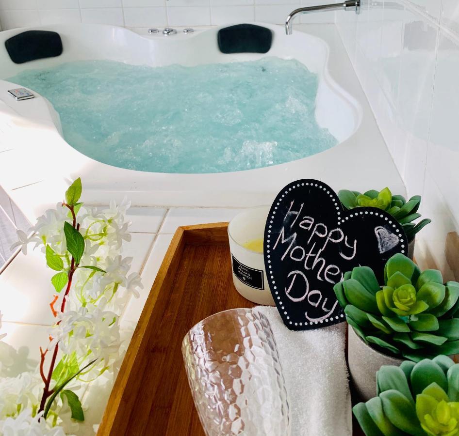 Couple'S Luxury Resort Spa Retreat Cowes Εξωτερικό φωτογραφία